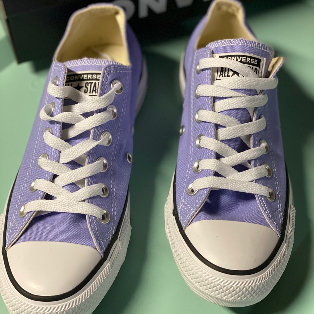 Women’s Converse shoes